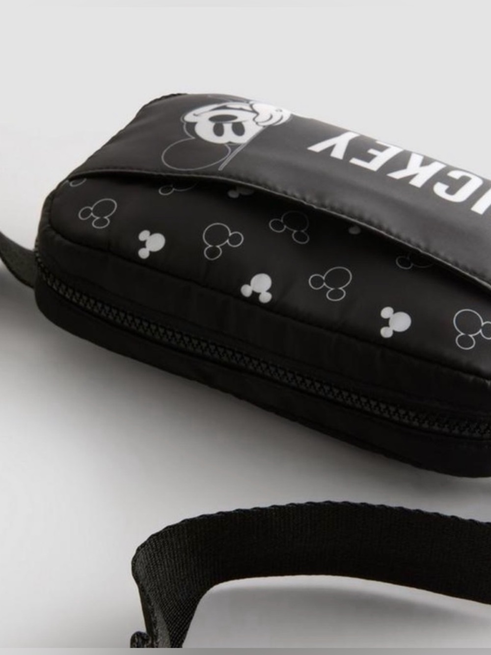 Disney Mickey Waterproof Belt Bag - Picture 2 of 2